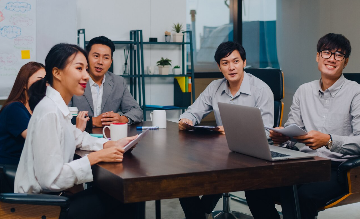 5+ Beda Badan Usaha dan Perusahaan, dari Segi Definisi sampai Hukum