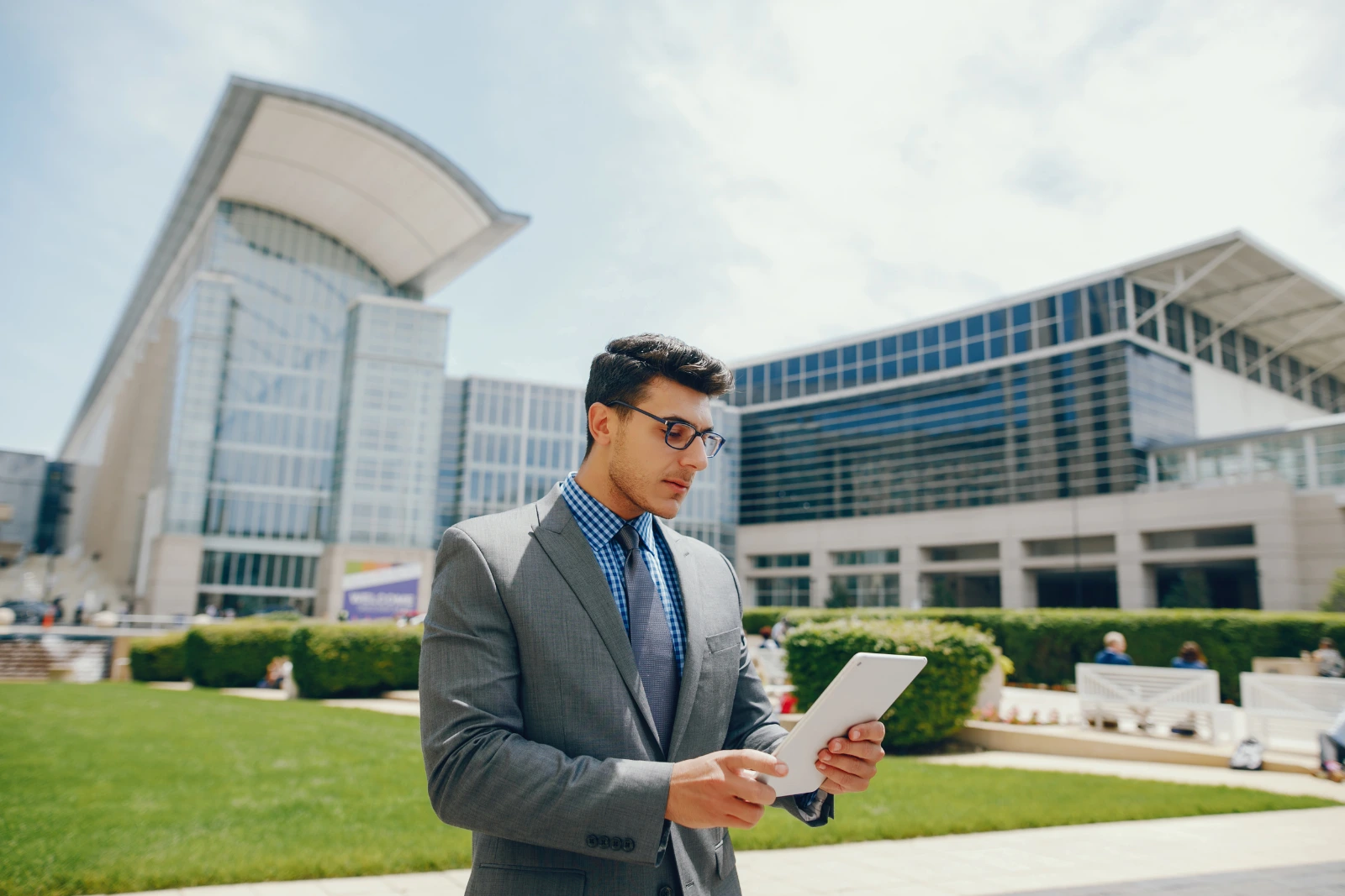 15+ Arti Singkatan Badan Usaha dan Perbandingannya